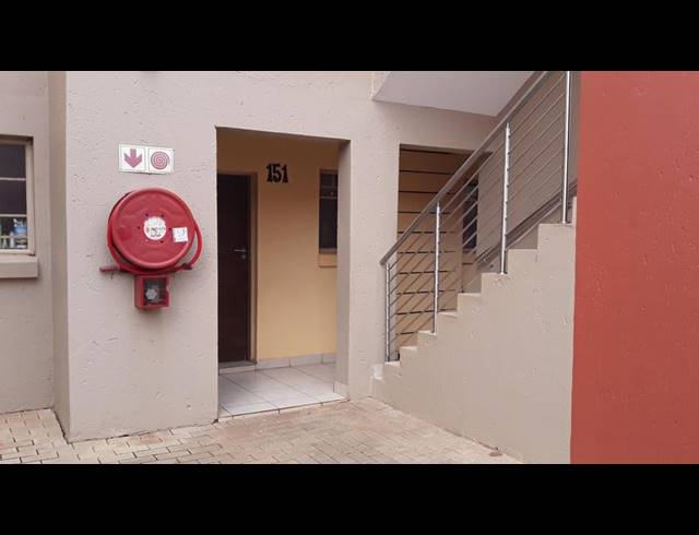 2 BEDROOM APARTMENT FOR SALE IN STONERIDGE